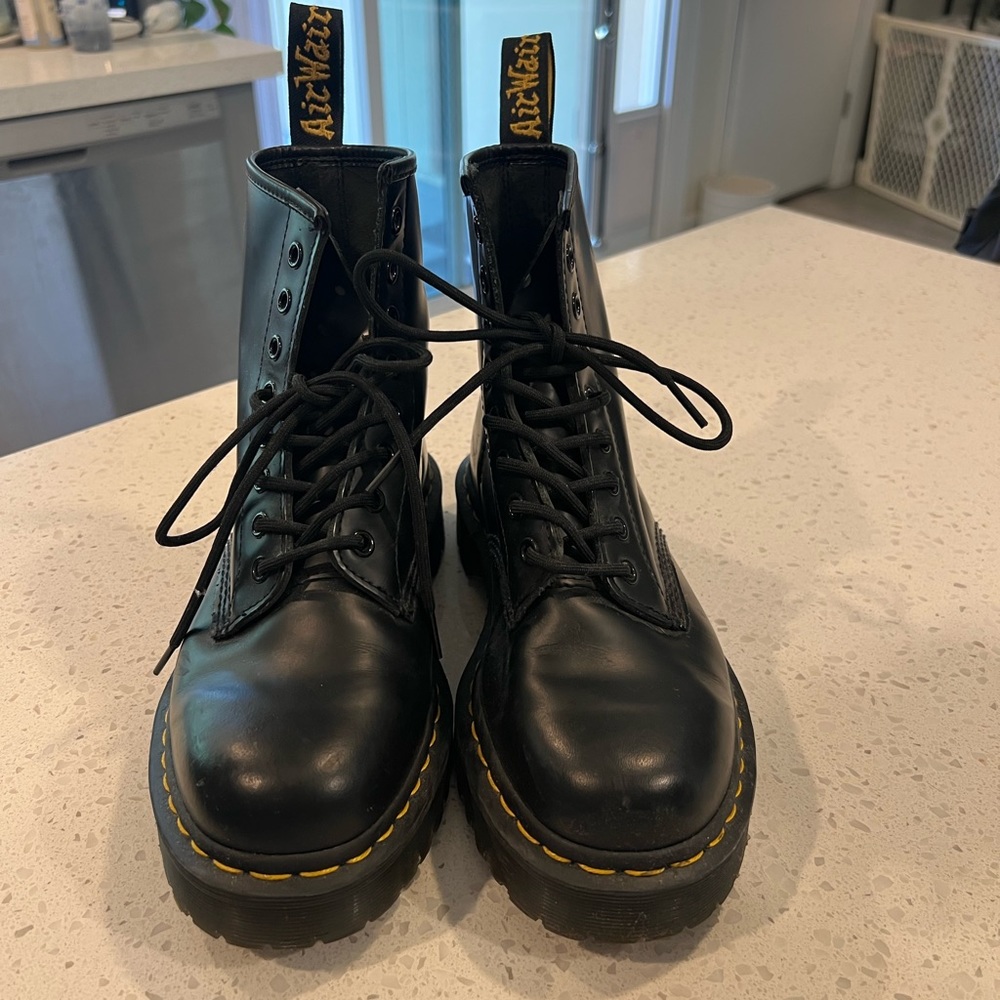dr martens plaza boots